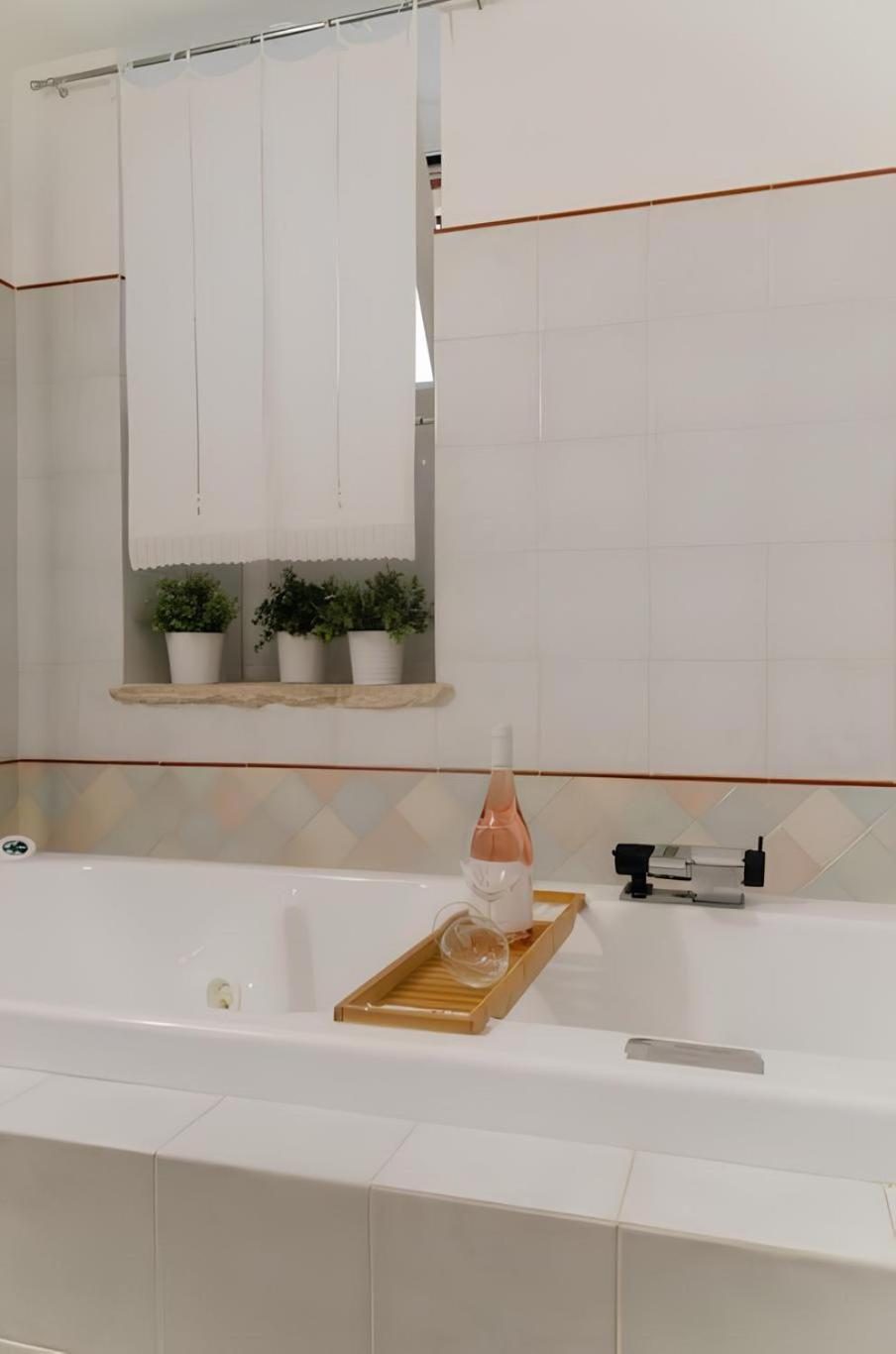 ג'ובינאצו Maison De L'Air - Apt With Jacuzzi מראה חיצוני תמונה